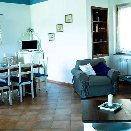 Borgo Cortese 1 公寓