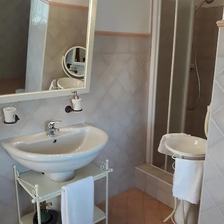 Borgo Cortese 1 *